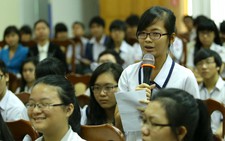 Sách sử nói quá ít về Trường Sa, Hoàng Sa
