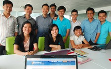 Bỏ học thạc sĩ đi bán vé xe