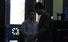 Lĩnh 9 năm tù vì giao cấu với 