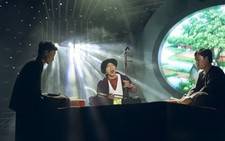 Gương mặt thân quen: cười và 