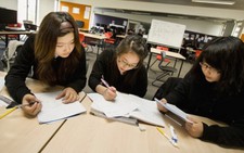 Điểm 7.43, có thể xin học bổng du học Úc?