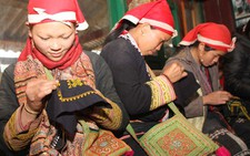 Thổ cẩm Sa Pa lưu giữ nét đẹp văn hóa truyền thống bản địa