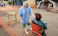 Hỏi đáp về bệnh dịch sốt xuất huyết do vi rút Ebola