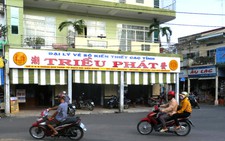 Hai mẹ con 