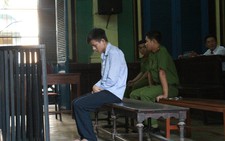 13 năm tù vì rủ bạn gái 12 tuổi làm 