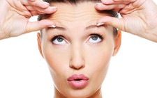 Da bị khô, nhăn, sạm vì… làm việc văn phòng