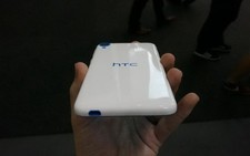HTC Desire 820: chip 64-bit, camera chuyên trị 