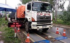 ​Bắt hàng loạt xe chở quá tải