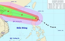 Bão Kalmaegi đang cuồn cuộn tràn vào biển Đông