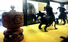 Bảo vệ cổ vật bằng “quả bom hẹn giờ”