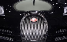 Bugatti úp mở về “siêu phẩm