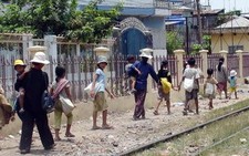Có nên tiếp tục cho tiền người ăn xin?