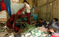 ​Nên tăng lương theo đúng lộ trình