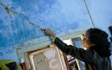 ​Nổ mìn khai thác đá gây nứt nhà dân