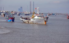 Cứu nạn ngư dân là 