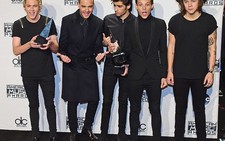 ​One Direction lập kỷ lục trên bảng xếp hạng Billboard