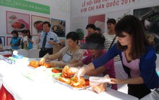 Kim chi bên phở cuốn tại lễ hội văn hóa ẩm thực Việt - Hàn
