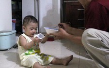 Mẹ bé trai bị bỏ rơi muốn để con cho ông Liêm nuôi