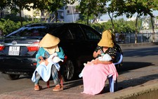 ​Có nên tắm nắng cho trẻ trên đường?