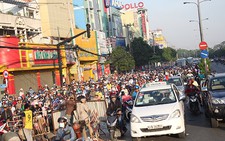 Đào đường Tân Kỳ Tân Quý gây kẹt xe, 