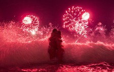 ​Những nụ hôn chào năm mới 2015