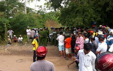 Tử vong khi giằng co dưới kênh