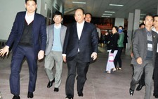 ​Phó thủ tướng Nguyễn Xuân Phúc thăm ông Nguyễn Bá Thanh