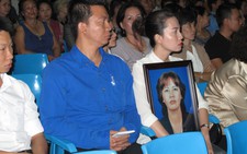 20 năm tù cho kẻ đập đầu vợ hờ bằng búa
