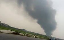 Cháy lớn thiêu rụi hàng ngàn mét vuông nhà xưởng