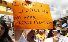 Bắt thị trưởng thủ đô Venezuela vì tội 