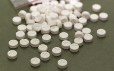 Rợn người với ma túy đá mới Molly