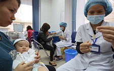 ​Loạn giá văcxin dịch vụ