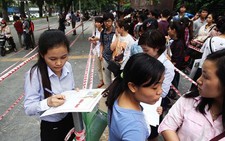 Hà Nội miễn thi công chức cho 143 người
