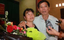 Ông Nguyễn Thanh Chấn xúc động nghe tòa xin lỗi