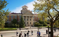 Vừa học vừa làm, gặt thành công ở Canada