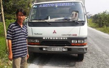 Xà quần mãi vụ kiện 