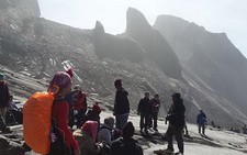 ​Malaysia tìm thấy 11 thi thể sau động đất, 8 người mất tích