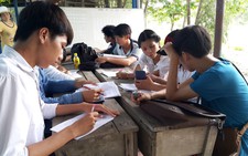 Nhận em nuôi mùa thi