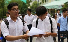 Thí sinh thi Ngoại ngữ, Sài Gòn đổ mưa, Hà Nội 41-42 độ C