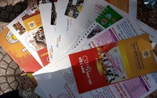 Đã cấm phát tờ rơi vẫn cứ phát