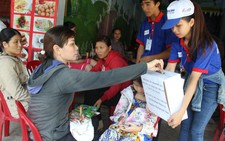 Đùm bọc nhau qua cảnh ngặt nghèo