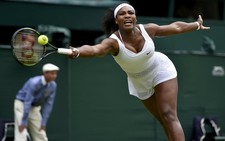 Serena và Sharapova nhẹ nhàng vào tứ kết Wimbledon 2015
