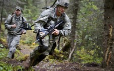 Các nghị sĩ phản đối đề xuất cắt giảm binh sĩ của ông Obama