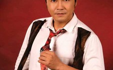 Lý Hùng dự thi 