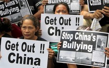 Trung Quốc hối thúc Philippines từ bỏ vụ kiện ở Biển Đông