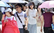 Nhật Bản nóng đột ngột, 4 người chết, 3.000 người vào viện