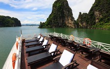 ​TP. Hạ Long lắp thiết bị xử lý nước thải trên tàu du lịch