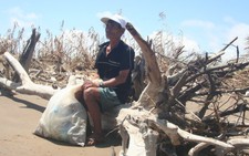Miền Tây điêu đứng vì biến đổi khí hậu - Kỳ 3: “Chạy biển”, “chạy sông”