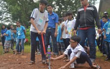 300 thiếu nhi tham gia hội trại hè