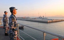 Trung Quốc xây căn cứ tàu sân bay lớn nhất thế giới